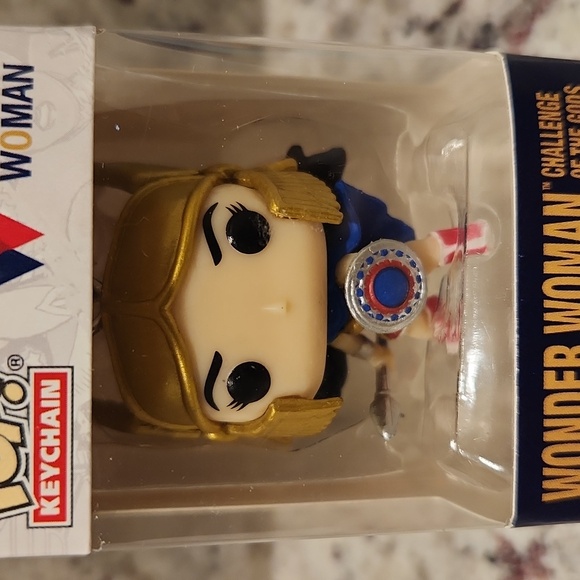 Funko Pocket Pop Keychain Wonder Woman 80- Challenge of the Gods Keychain - Picture 2 of 7